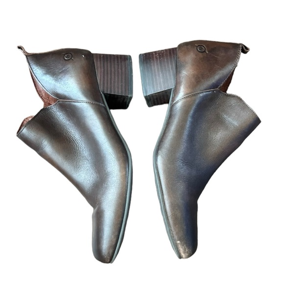 BORN Women's Cognac Brown Aneto Stacked Heel Square Toe Bootie Size 9 - Picture 8 of 10